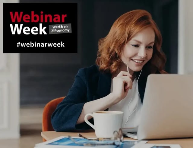 Vrouw volgt een online sessie op haar laptop tijdens de Webinarweek van Werf& en ZiPconomy.