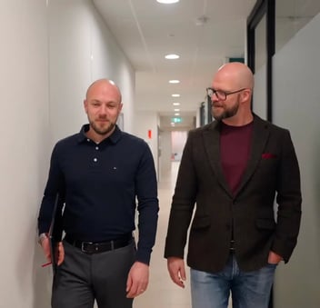 Experts of Netive vms & Headfirst