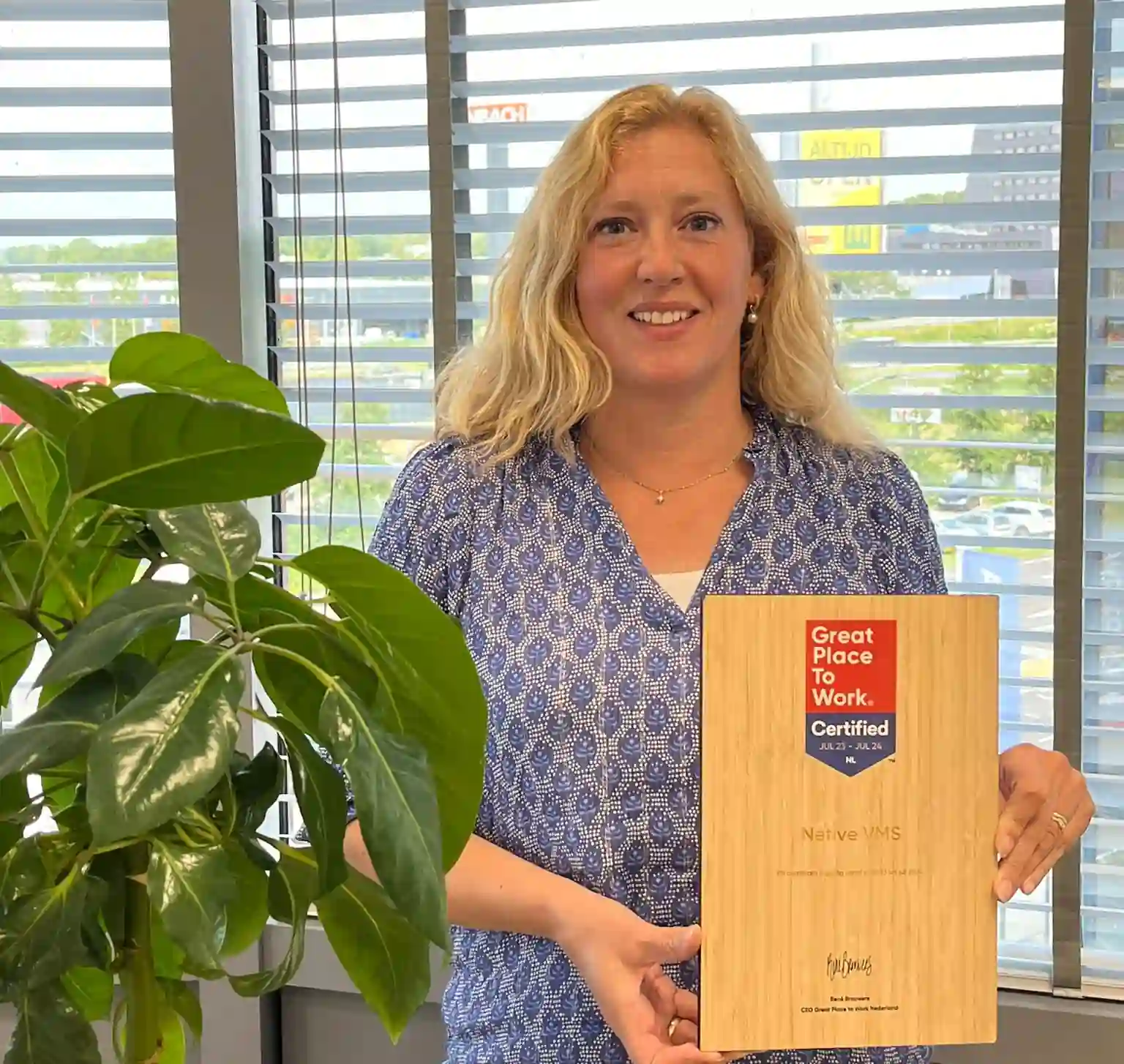 Inspirierender Arbeitsplatz mit Engagement und Freude